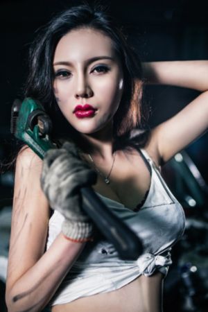 臣妇被迷晕强抱暴H_蓝光在线播放观看